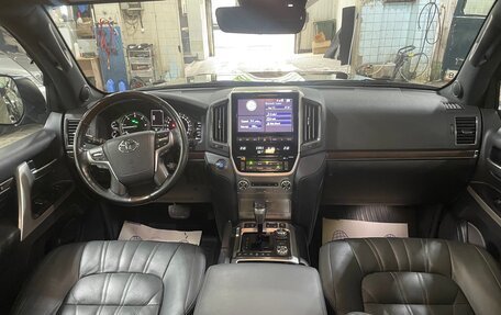 Toyota Land Cruiser 200, 2020 год, 7 499 990 рублей, 7 фотография