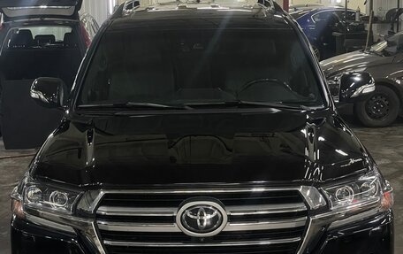 Toyota Land Cruiser 200, 2020 год, 7 499 990 рублей, 2 фотография