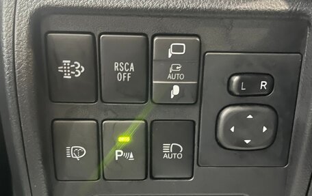 Toyota Land Cruiser 200, 2020 год, 7 499 990 рублей, 16 фотография