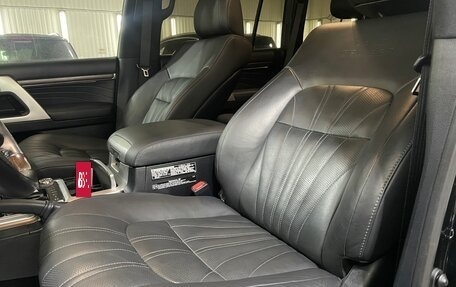 Toyota Land Cruiser 200, 2020 год, 7 499 990 рублей, 13 фотография