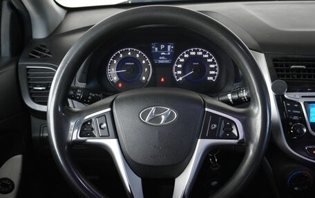 Hyundai Solaris II рестайлинг, 2011 год, 649 000 рублей, 16 фотография