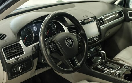 Volkswagen Touareg III, 2012 год, 2 464 000 рублей, 10 фотография
