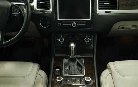 Volkswagen Touareg III, 2012 год, 2 464 000 рублей, 15 фотография
