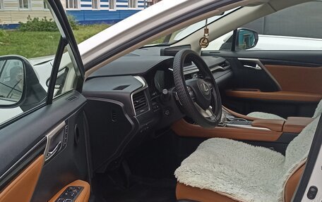 Lexus RX IV рестайлинг, 2020 год, 4 500 000 рублей, 5 фотография