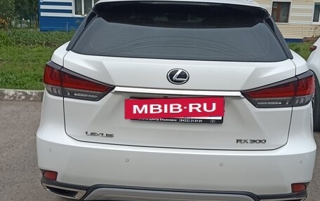 Lexus RX IV рестайлинг, 2020 год, 4 500 000 рублей, 17 фотография