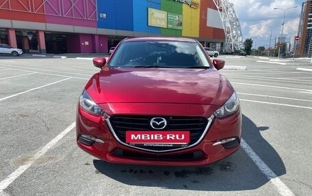 Mazda Axela, 2018 год, 1 650 000 рублей, 2 фотография