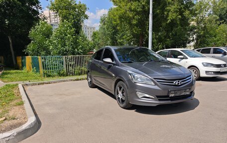 Hyundai Solaris II рестайлинг, 2015 год, 900 000 рублей, 7 фотография