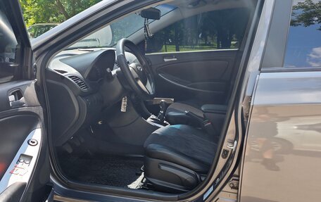 Hyundai Solaris II рестайлинг, 2015 год, 900 000 рублей, 9 фотография