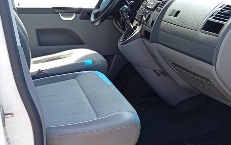 Volkswagen Transporter T5 рестайлинг, 2009 год, 900 000 рублей, 8 фотография