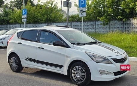 Hyundai Solaris II рестайлинг, 2014 год, 430 000 рублей, 3 фотография