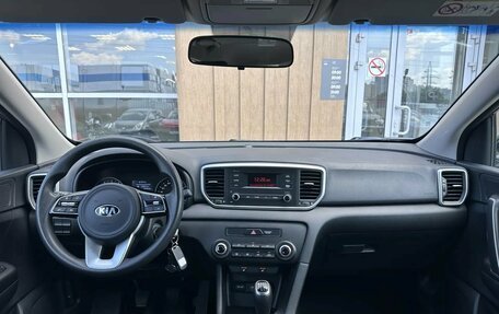 KIA Sportage IV рестайлинг, 2019 год, 1 900 000 рублей, 7 фотография