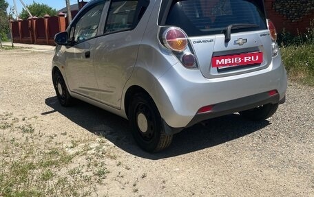 Chevrolet Spark III, 2011 год, 570 000 рублей, 4 фотография