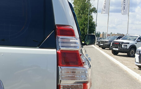 Toyota Land Cruiser Prado 150 рестайлинг 2, 2010 год, 2 550 000 рублей, 13 фотография