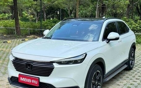 Honda Vezel, 2023 год, 1 800 000 рублей, 1 фотография