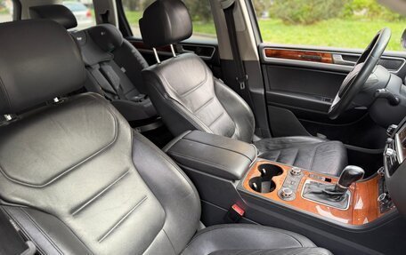 Volkswagen Touareg III, 2010 год, 1 850 000 рублей, 7 фотография