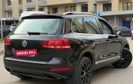 Volkswagen Touareg III, 2010 год, 1 850 000 рублей, 3 фотография
