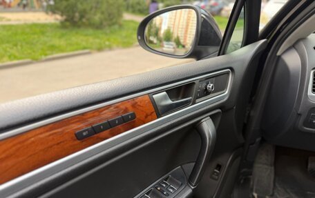 Volkswagen Touareg III, 2010 год, 1 850 000 рублей, 11 фотография