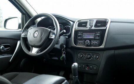 Renault Logan II, 2015 год, 899 000 рублей, 10 фотография
