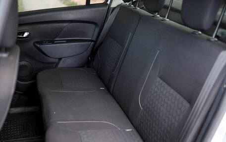Renault Logan II, 2015 год, 899 000 рублей, 12 фотография