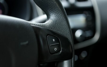 Renault Logan II, 2015 год, 899 000 рублей, 18 фотография