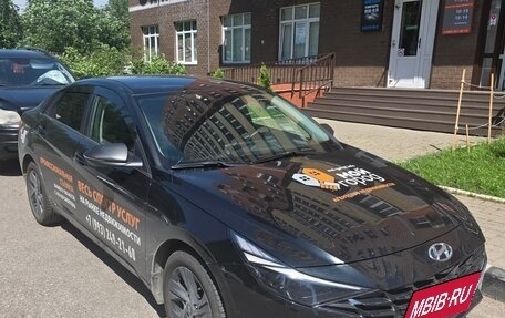 Hyundai Elantra, 2021 год, 2 350 000 рублей, 3 фотография