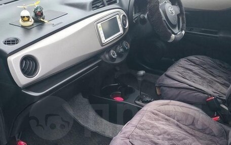 Toyota Vitz, 2011 год, 550 000 рублей, 4 фотография