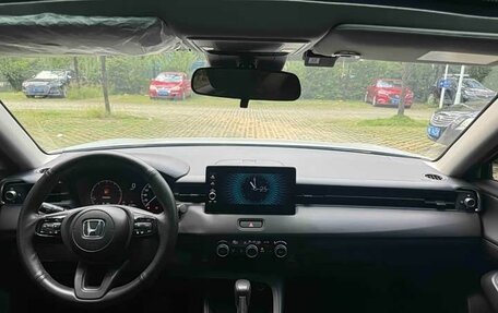 Honda Vezel, 2023 год, 1 800 000 рублей, 11 фотография