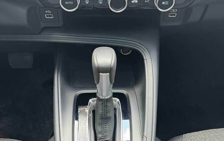 Honda Vezel, 2023 год, 1 800 000 рублей, 13 фотография