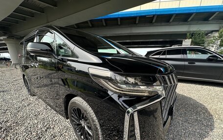 Toyota Alphard III, 2018 год, 4 590 000 рублей, 2 фотография