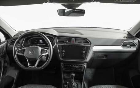 Volkswagen Tiguan II, 2021 год, 2 599 000 рублей, 11 фотография