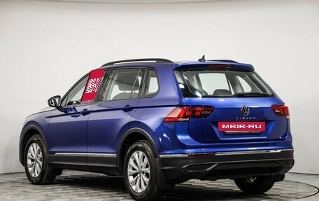Volkswagen Tiguan II, 2021 год, 2 599 000 рублей, 8 фотография