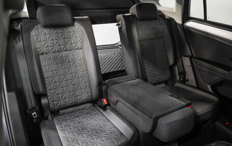 Volkswagen Tiguan II, 2021 год, 2 599 000 рублей, 26 фотография