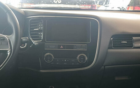 Mitsubishi Outlander III рестайлинг 3, 2020 год, 2 599 000 рублей, 19 фотография