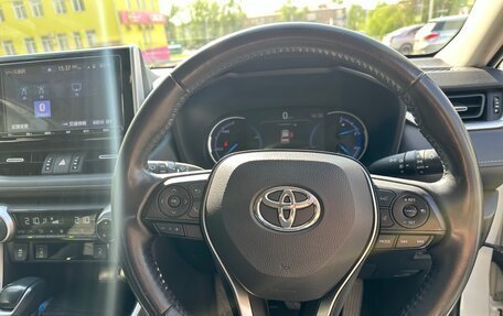Toyota RAV4, 2019 год, 3 550 000 рублей, 9 фотография