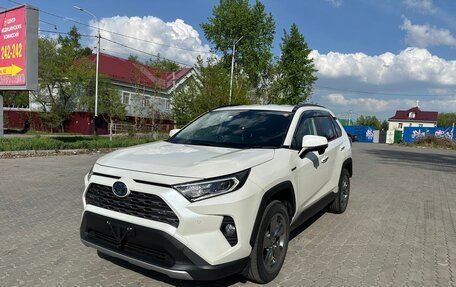 Toyota RAV4, 2019 год, 3 550 000 рублей, 2 фотография