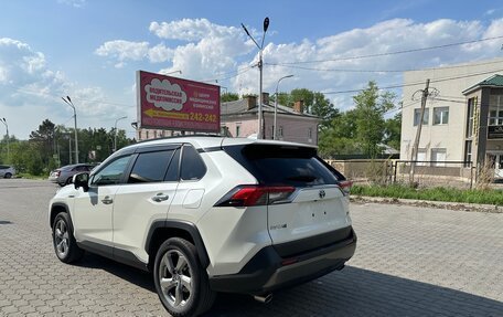Toyota RAV4, 2019 год, 3 550 000 рублей, 6 фотография