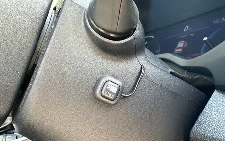 Toyota RAV4, 2019 год, 3 550 000 рублей, 19 фотография