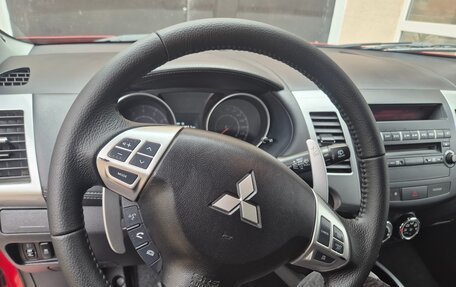 Mitsubishi Outlander III рестайлинг 3, 2011 год, 1 350 000 рублей, 17 фотография