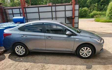Hyundai Solaris II рестайлинг, 2017 год, 1 380 000 рублей, 3 фотография