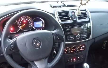 Renault Logan II, 2015 год, 580 000 рублей, 7 фотография