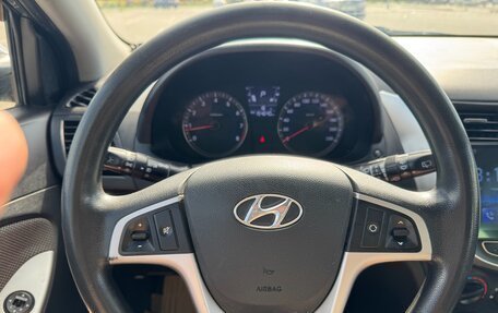 Hyundai Solaris II рестайлинг, 2012 год, 740 000 рублей, 18 фотография