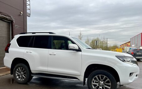 Toyota Land Cruiser Prado 150 рестайлинг 2, 2018 год, 4 045 000 рублей, 6 фотография
