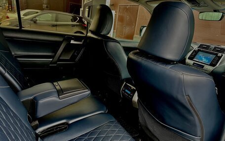 Toyota Land Cruiser Prado 150 рестайлинг 2, 2018 год, 4 045 000 рублей, 16 фотография