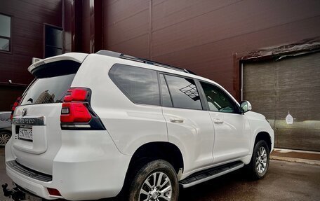 Toyota Land Cruiser Prado 150 рестайлинг 2, 2018 год, 4 045 000 рублей, 12 фотография