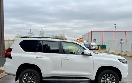 Toyota Land Cruiser Prado 150 рестайлинг 2, 2018 год, 4 045 000 рублей, 10 фотография