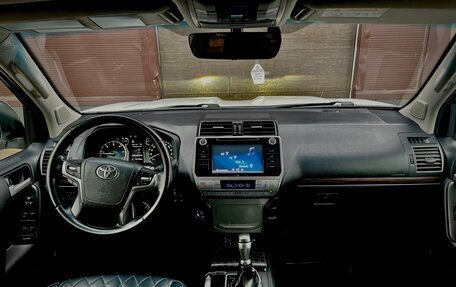 Toyota Land Cruiser Prado 150 рестайлинг 2, 2018 год, 4 045 000 рублей, 13 фотография