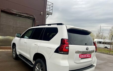 Toyota Land Cruiser Prado 150 рестайлинг 2, 2018 год, 4 045 000 рублей, 11 фотография