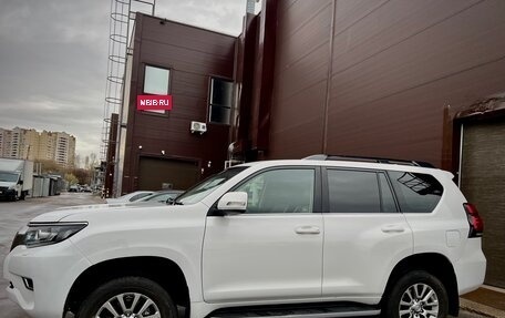 Toyota Land Cruiser Prado 150 рестайлинг 2, 2018 год, 4 045 000 рублей, 8 фотография