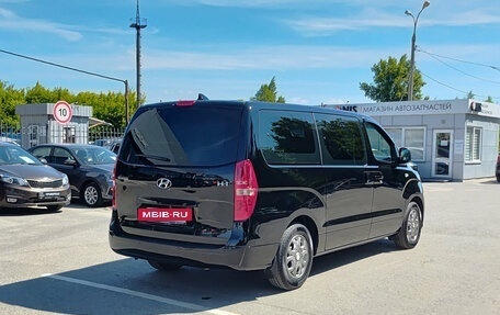 Hyundai H-1 II рестайлинг, 2018 год, 2 750 000 рублей, 6 фотография