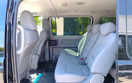 Hyundai H-1 II рестайлинг, 2018 год, 2 750 000 рублей, 15 фотография